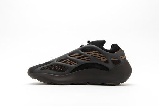 Yeezy 700 V3 "Clay Brown"