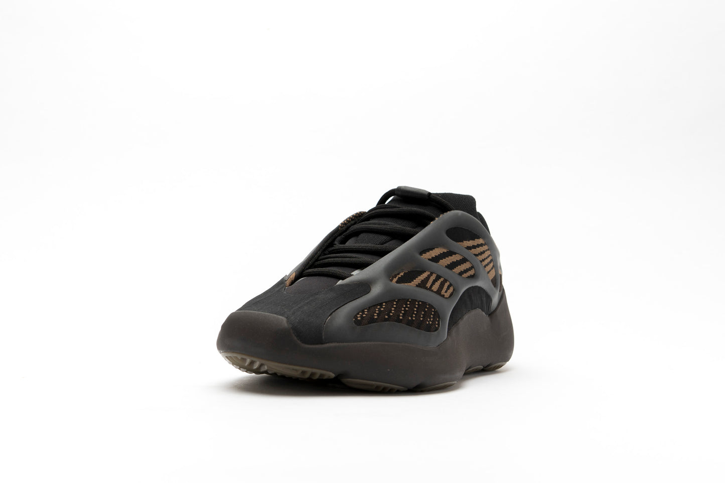 Yeezy 700 V3 "Clay Brown"