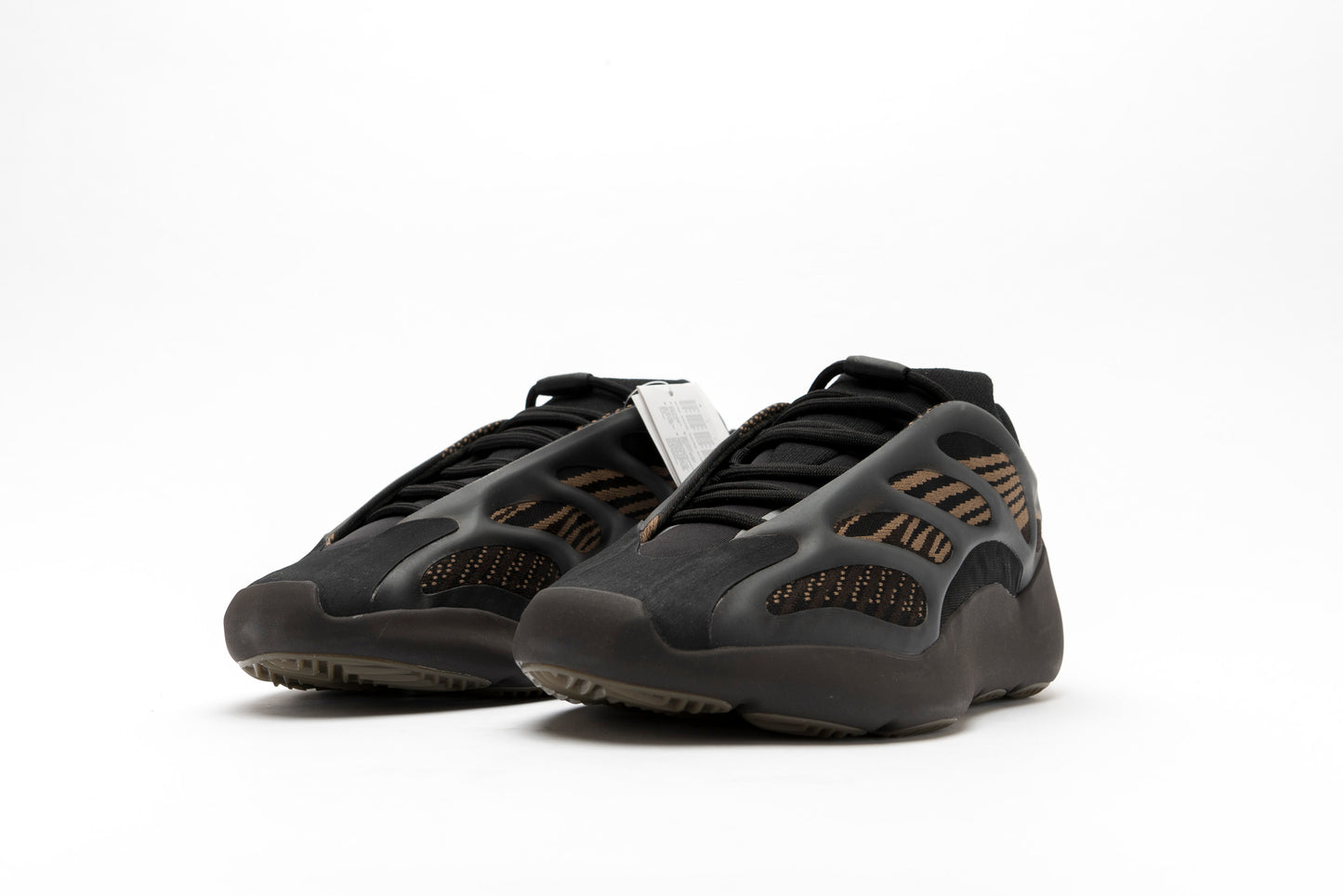 Yeezy 700 V3 "Clay Brown"