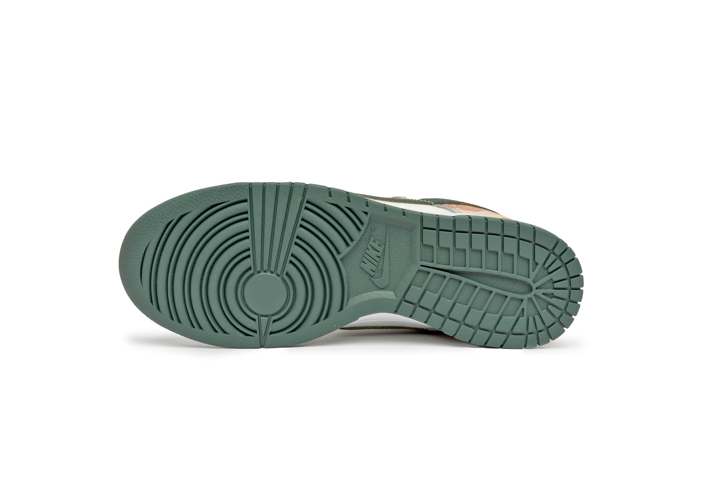 Dunk Low SE "Sail Multi-Camo"