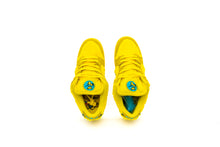 Load image into Gallery viewer, Nike SB Dunk Low Grateful Dead Bears opti Yellow
