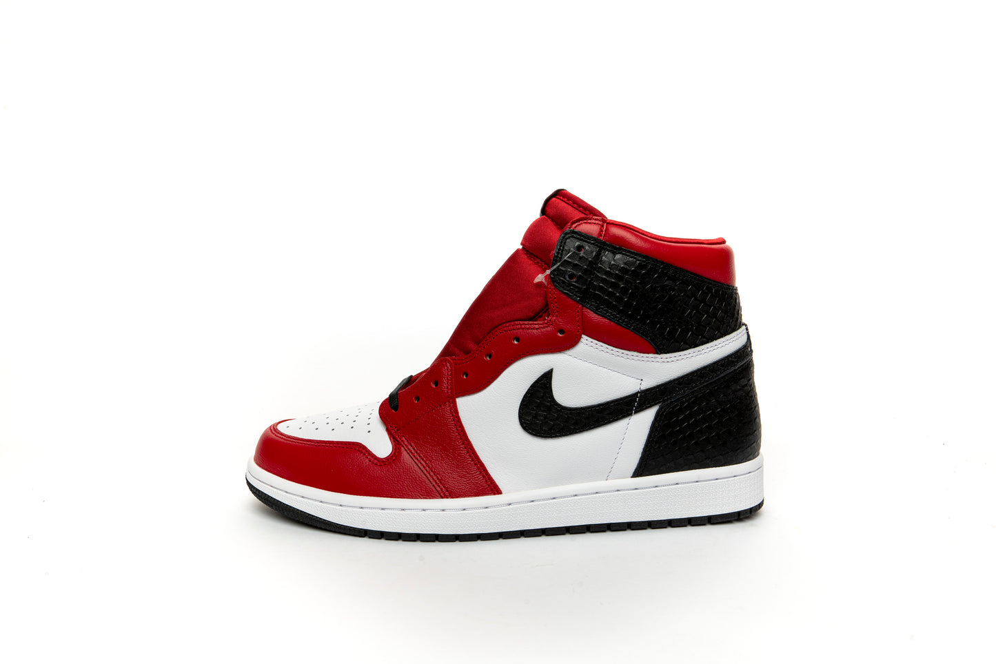 Air Jordan 1 Retro High "Satin Snake Chicago" (W)