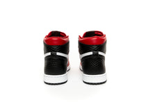 Load image into Gallery viewer, Air Jordan 1 Retro High &quot;Satin Snake Chicago&quot; (W)
