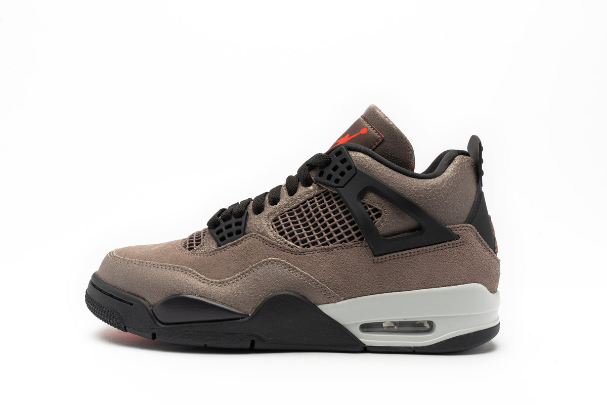 靴 Nike Air Jordan 4 \