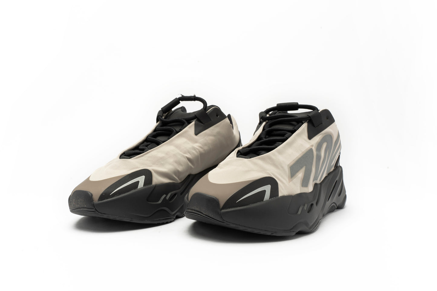 Yeezy Boost 700 MNVN "Bone"
