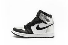 Load image into Gallery viewer, Air Jordan 1 Retro High OG &quot;Silver Toe&quot; [W]
