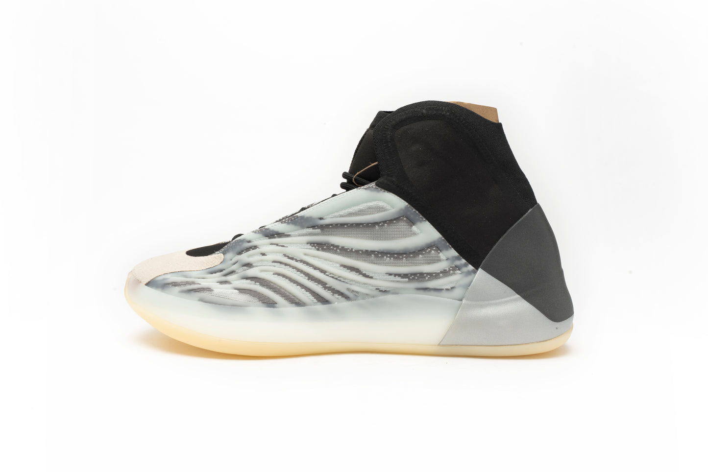 Yeezy BSKTBL "Quantum "