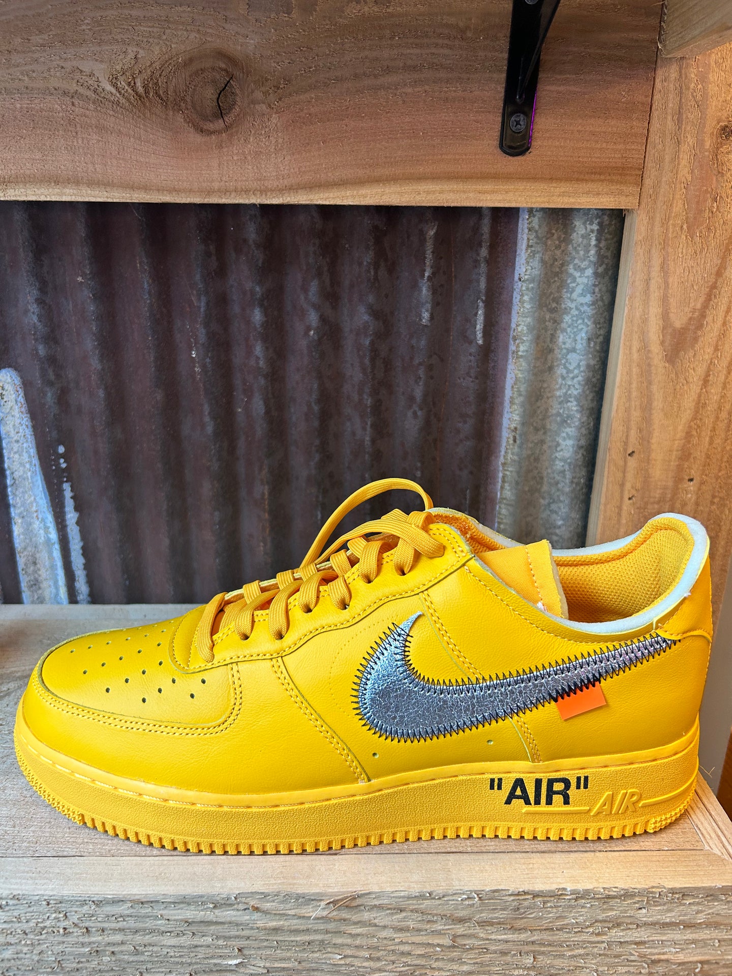 Off-White x Air Force 1 Low ‘Lemonade’