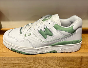 550 ‘White Mint Green’