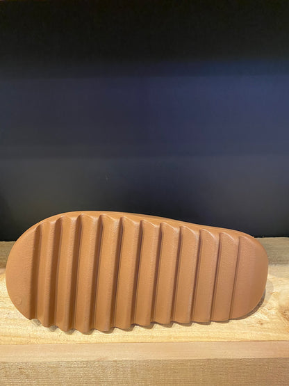 Yeezy Slide “Flax”