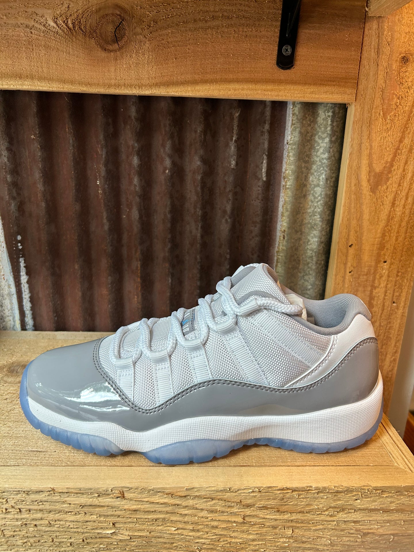 Jordan 11 Retro Low ‘ Cement Grey’