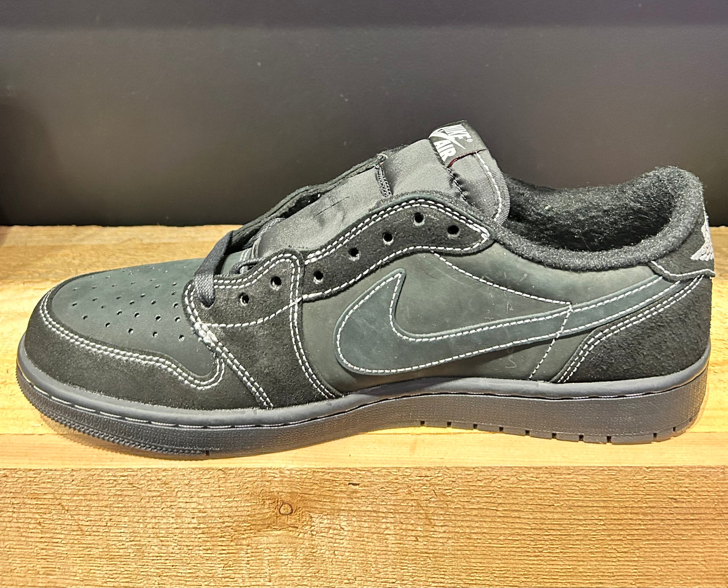 Travis Scott Jordan Low ‘Black Phantom’