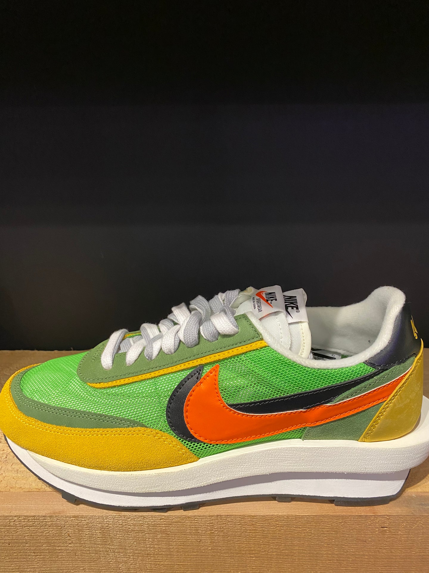 Sacai x top nike green