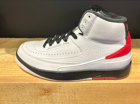 Jordan 2 Retro ‘ Chicago’ 2022